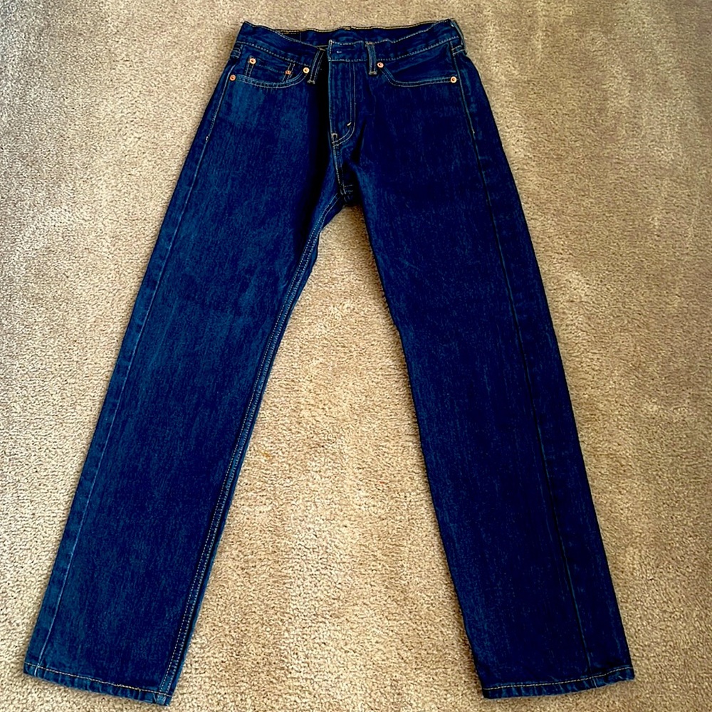 LEVI’S MENS Dark Blue Colored Jeans 30 x 32 (Straight Fit)